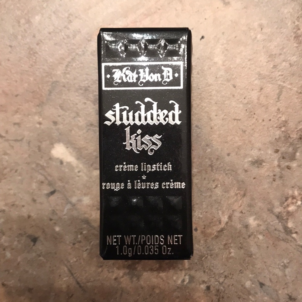 Kat Bon D Studded KISS